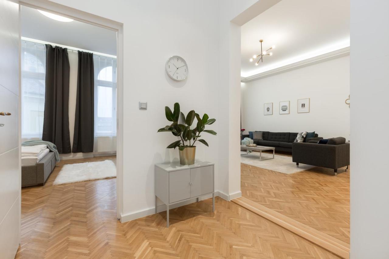 Space And Style In The Heart Of W 2br&2bt Apartamento Budapest