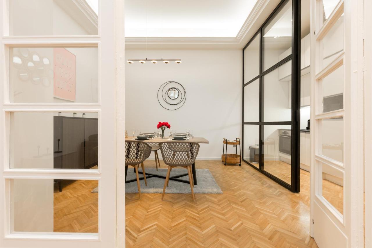 Space And Style In The Heart Of W 2br&2bt *